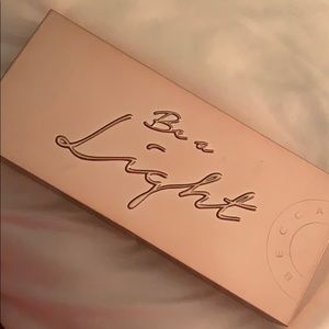 Becca be a light face palette
